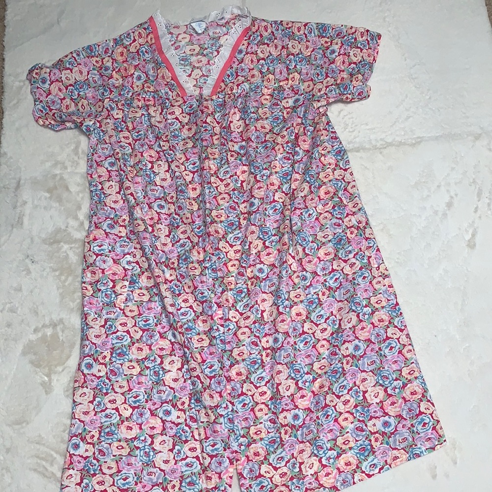 2X Village Fair Button up nightgown floral duster